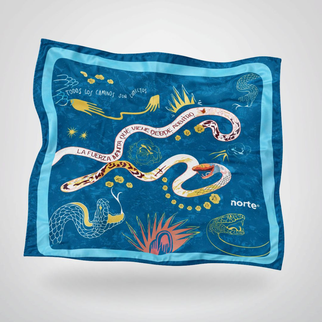 Pañuelo Cosmic Serpent Turquesa Large